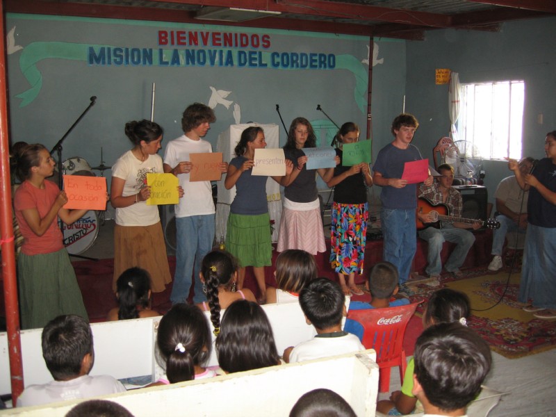 Volunteers bringing Christ to a community in Mexico